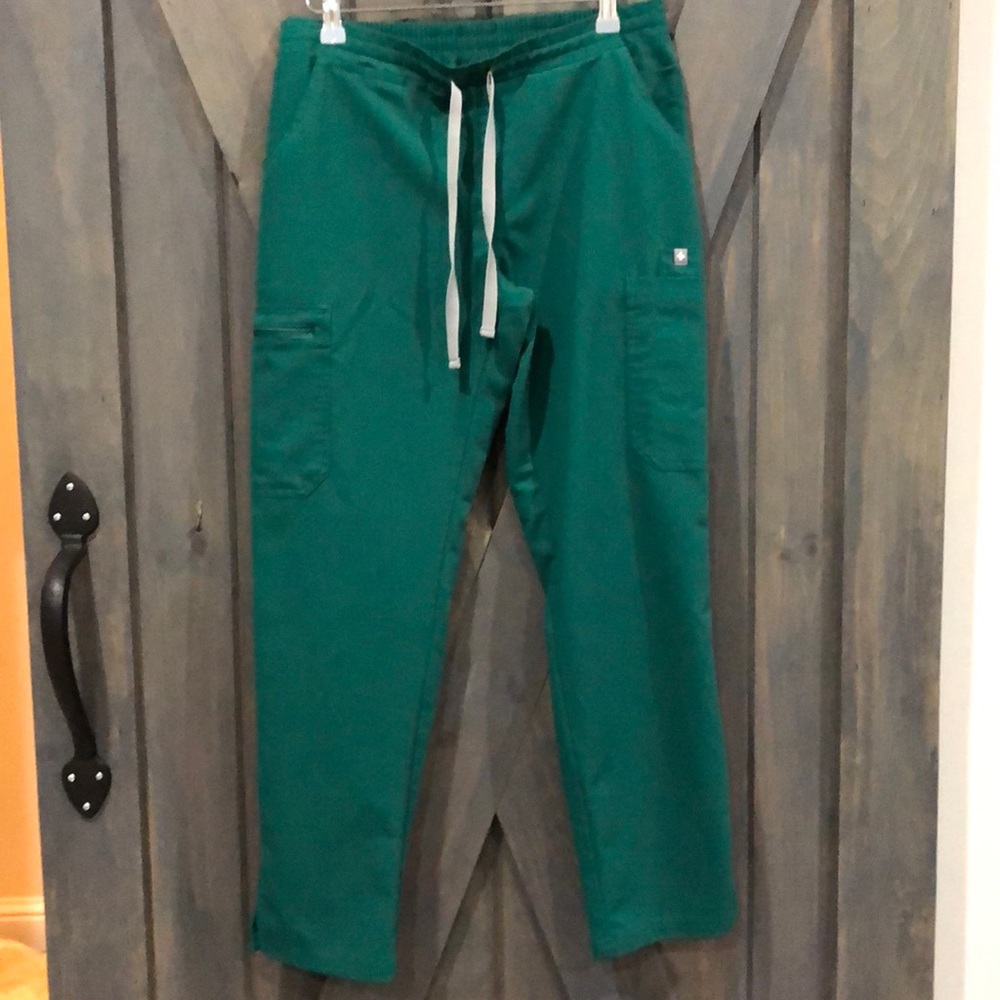 Figs SP Hunter Green Yola Bottoms